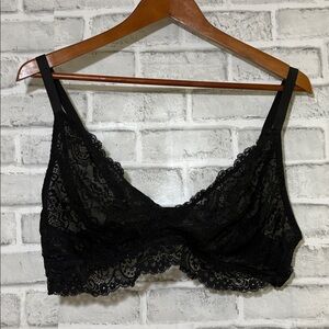 Black Lace Bralette, size 3X very stretchy crossover style